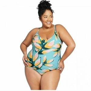 NWOT Kona Sol Aqua One Piece Swimsuit Plus Size 18W Model Floral Beach Vacation